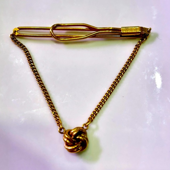 Vintage Goldtone “Swank” Tie Clip with Hanging Chains and Love Knot Pendant - Picture 1 of 4